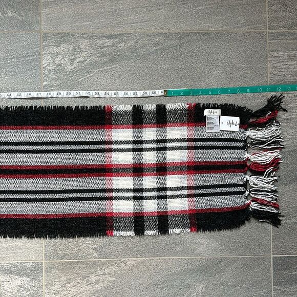 NWT Macy's x Style & Co Ultra-soft Fringe Scarf Black Red White Plaid Stripes - Picture 4 of 11
